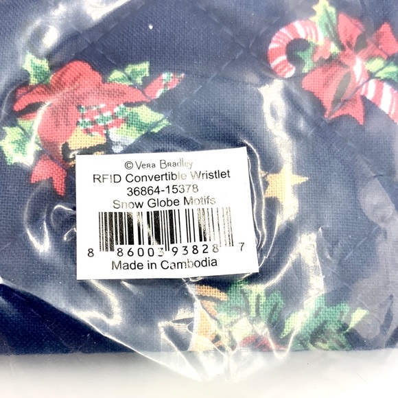 Vera Bradley RFID Convertible Wristlet in Snow Globe Motifs - Picture 13 of 14